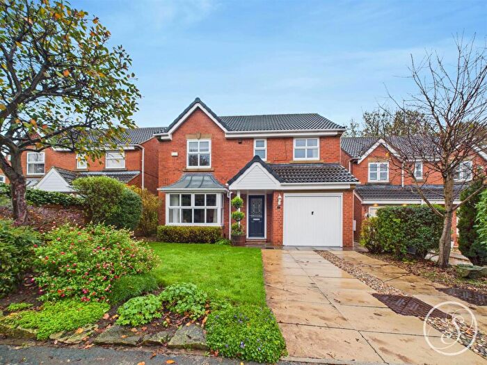 4 Bedroom Detached House For Sale In Laurel Hill Way, Leeds, LS15