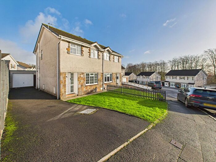 3 Bedroom Semi-Detached House For Sale In Ty Gwyn Drive, Brackla, Bridgend, CF31