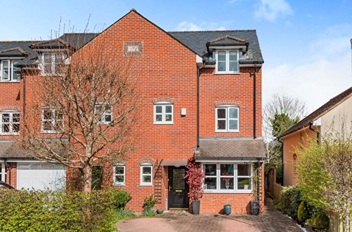 3 Bedroom Parking For Sale In John Arlott Court, Alresford, Hampshire, SO24