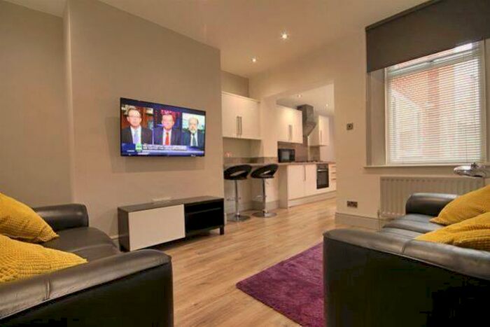 2 Bedroom Ground Flat To Rent In Kelvin Grove, Newcastle Upon Tyne, Tyne And Wear, NE2