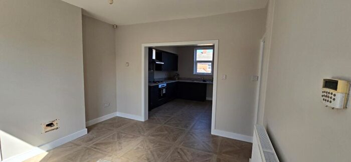 3 Bedroom Terraced House To Rent In Duncan Street, Brinsworth, S60