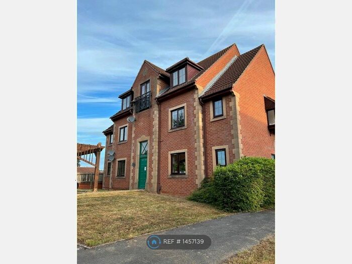 1 Bedroom Flat To Rent In Hay Leaze, Yate, Bristol, BS37