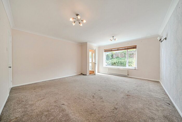 3 Bedroom Detached House For Sale In The Braes, Higham, Rochester, ME3