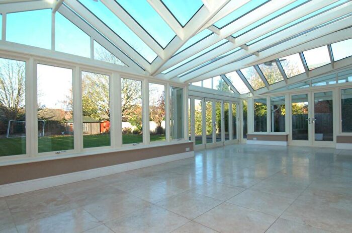 5 Bedroom Detached House To Rent In Beaumont Rise Marlow, SL7