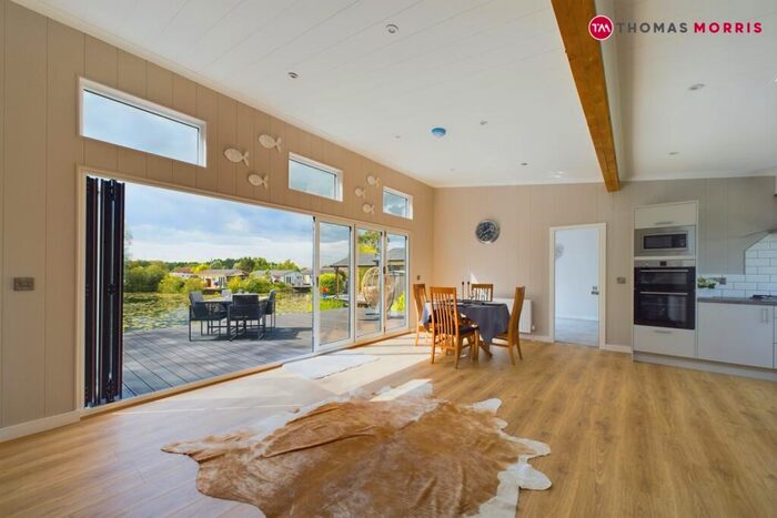 2 Bedroom Retirement Property For Sale In Low Road, Fenstanton, Huntingdon, Cambridgeshire, PE28