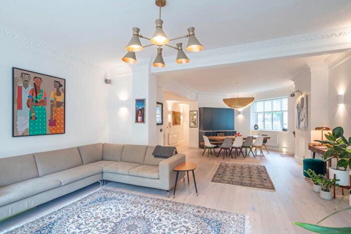 4 Bedroom Apartment For Sale In Eton Court, Eton Avenue, Belsize Park, NW3