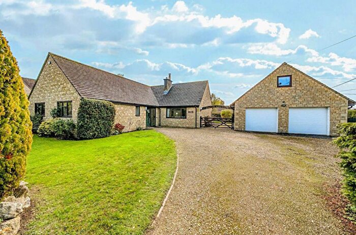 3 Bedroom Detached Bungalow For Sale In Upper Minety, Malmesbury, SN16