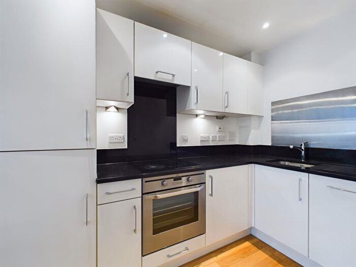 1 Bedroom Apartment To Rent In Dock Head Road, Chatham, ME4