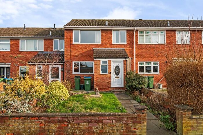 3 Bedroom Terraced House To Rent In Brent Path, Aylesbury, HP21