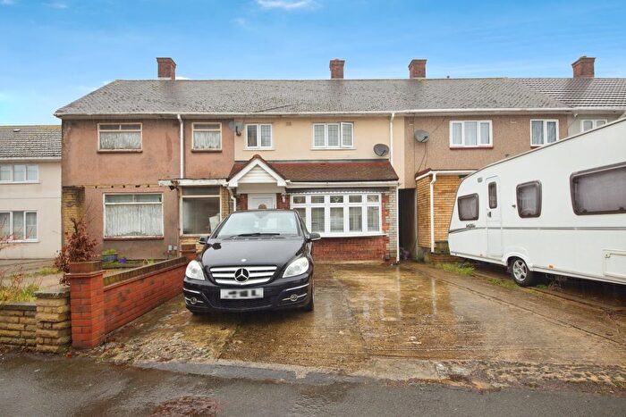 3 Bedroom Terraced House For Sale In Cricklade Avenue, Romford, Essex, RM3