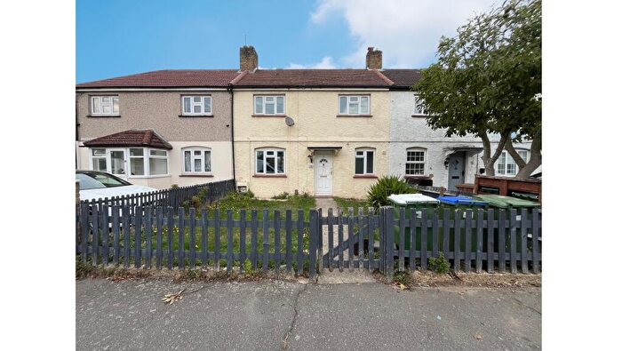 3 Bedroom Terraced House For Sale In Cannon Road, Bexleyheath, Greater London, DA7