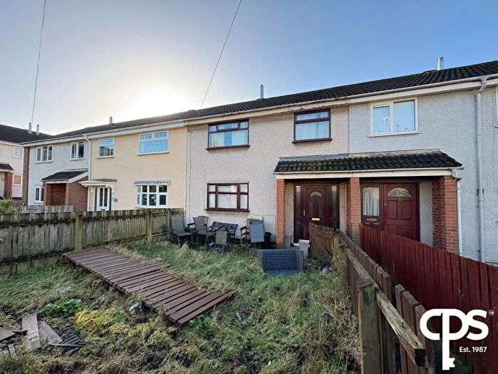 3 Bedroom Mid Terraced House For Sale In Westland Way, Belfast, BT14