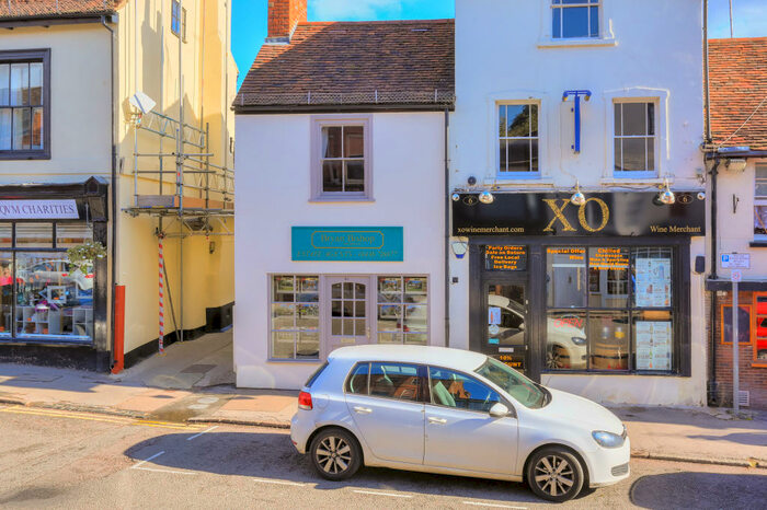 1 Bedroom Apartment To Rent In High Street, Welwyn, Herts, AL6