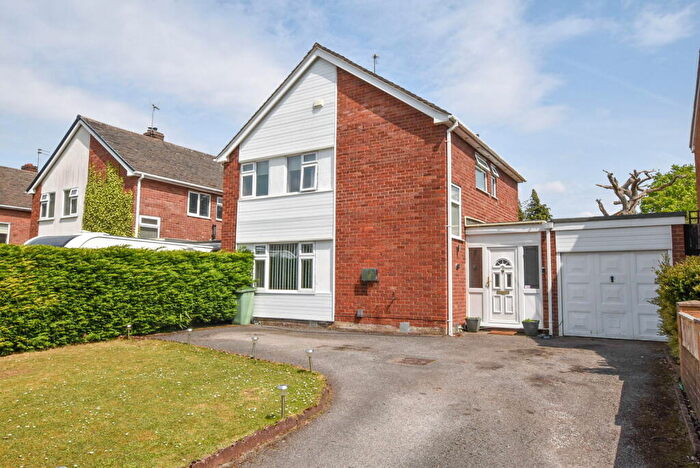 3 Bedroom Detached House For Sale In Marfords Avenue, Bromborough, Wirral, Wirral, CH63
