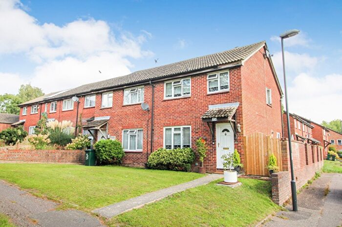 3 Bedroom End Terrace House For Sale In Woodwards, Crawley, West Sussex., RH11