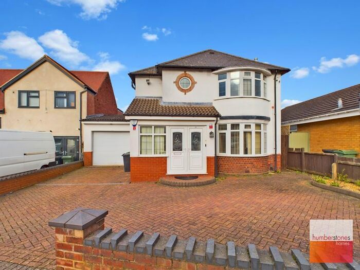 3 Bedroom Detached House To Rent In Newlands Drive, Halesowen, B62