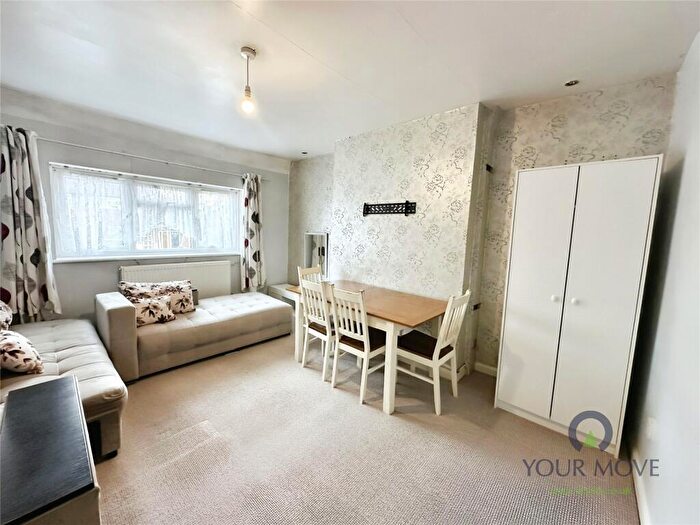 2 Bedroom Maisonette To Rent In Kingsground, London, SE9