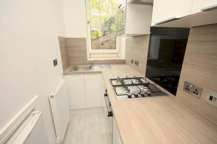 1 Bedroom Flat To Rent In Balmoral Place, Holburn, Aberdeen, AB10