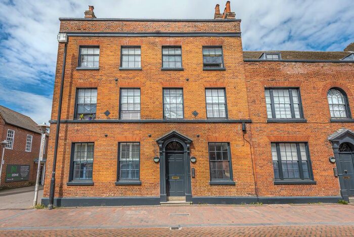 1 Bedroom Apartment To Rent In Chesham, Buckinghamshire, HP5