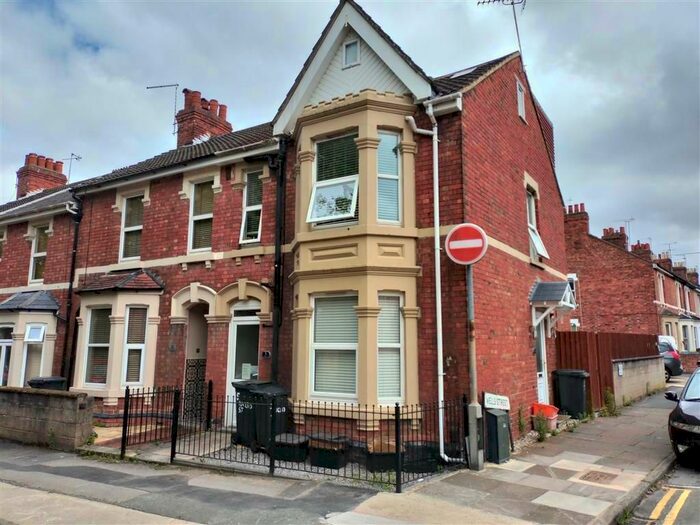 1 Bedroom Flat To Rent In Euclid Street, Swindon, SN1