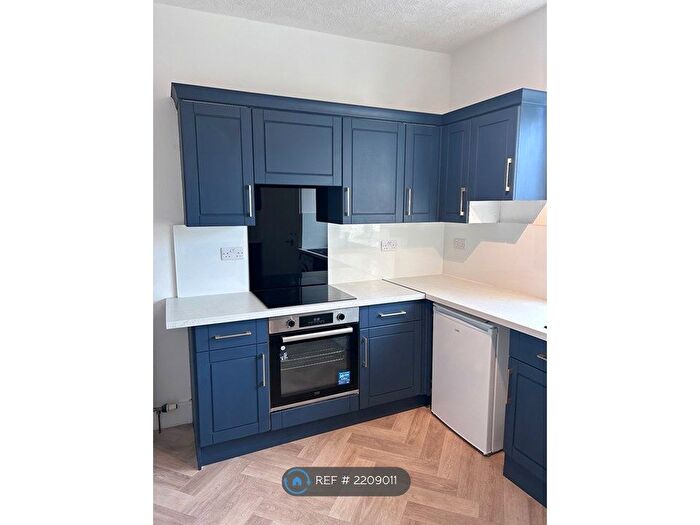 1 Bedroom Flat To Rent In Claremont Place, Aberdeen, AB10