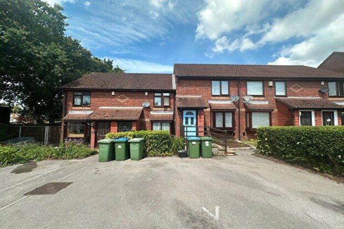 2 Bedroom Property To Rent In Millbridge Gardens, Southampton, SO19