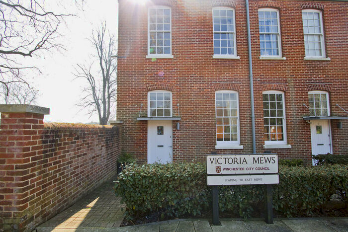 3 Bedroom End Of Terrace House To Rent In Victoria Mews, Knowle, PO17