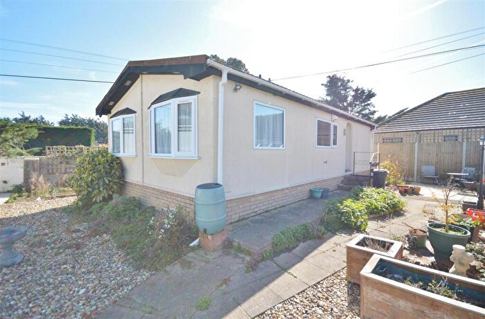 2 Bedroom Park Home For Sale In Sacketts Grove, Clacton-On-Sea, Essex, CO16