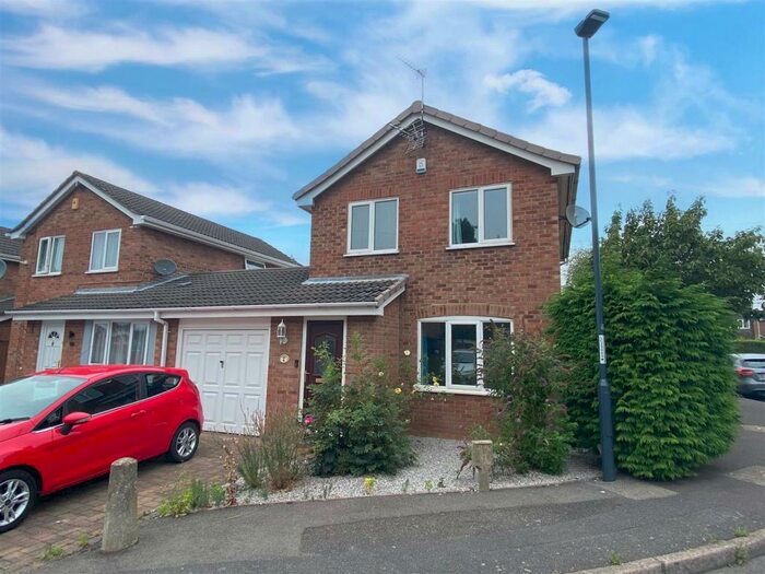 3 Bedroom Detached House To Rent In Corbel Close, Oakwood, Derby, DE21