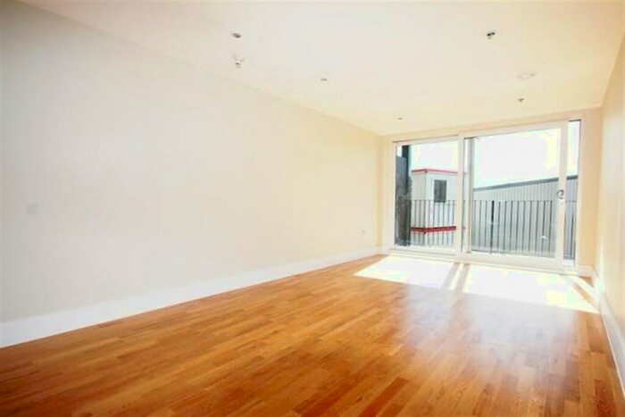 1 Bedroom Apartment To Rent In Camberwell New Road, Camberwell, Southwark, London, SE5