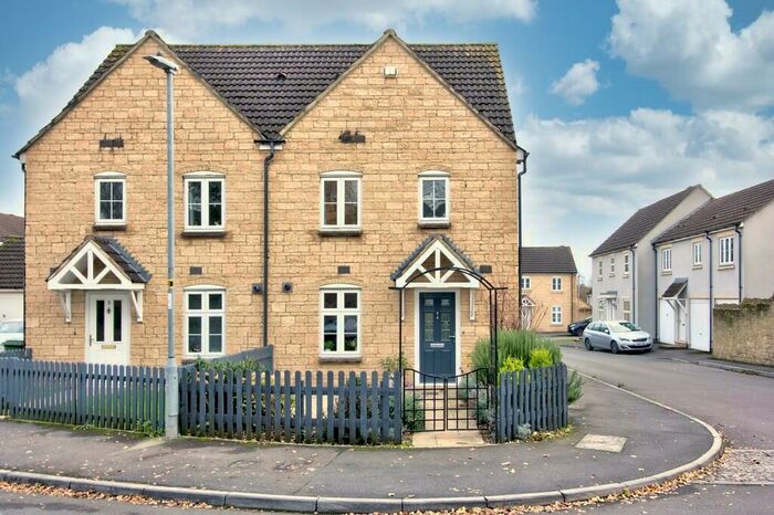 3 Bedroom Semi-Detached House To Rent In Buckthorn Row, Corsham, SN13