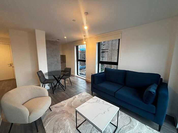 1 Bedroom Apartment To Rent In Berkeley Square, Salford, M5