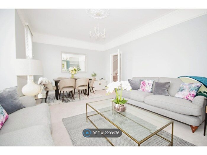3 Bedroom Maisonette To Rent In Lyric Road, London, SW13