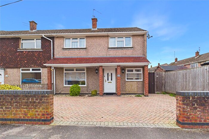 3 Bedroom Semi Detached House For Sale In Charlbury Close, Moredon, Swindon, SN25