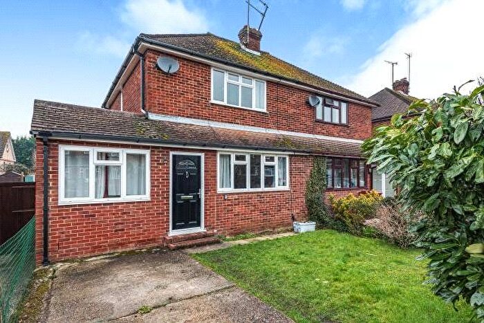 3 Bedroom Semi-Detached House For Sale In Falmouth Road, Reading, RG2
