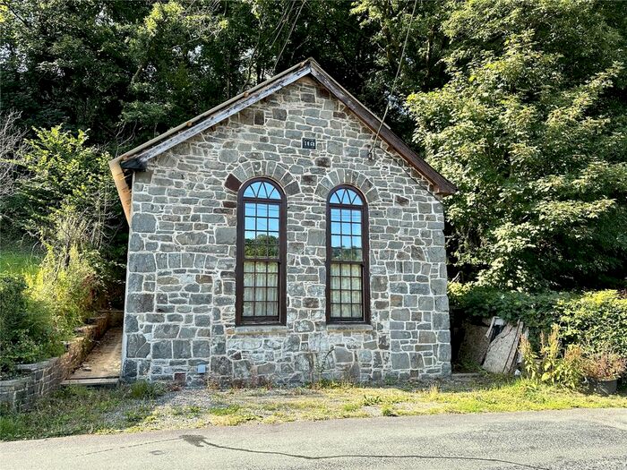 1 Bedroom Detached House For Sale In Cwmbelan Chapel, Cwmbelan, Llanidloes, Powys, SY18