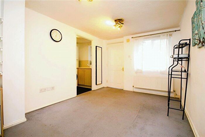 1 Bedroom Maisonette To Rent In Franklin Way, Croydon, CR0