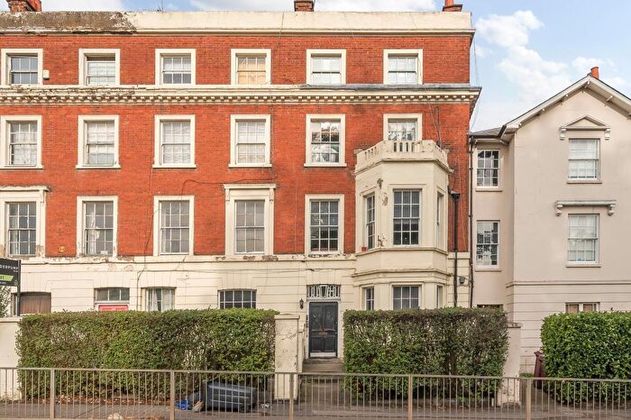 1 Bedroom Flat For Sale In Reading Town Centre, Berkshire, RG1