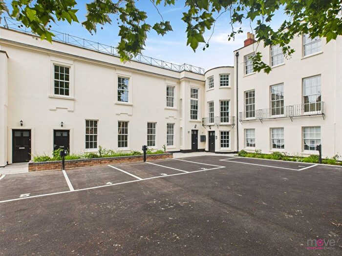 2 Bedroom Flat For Sale In Edmonstone House, Cheltenham, GL50