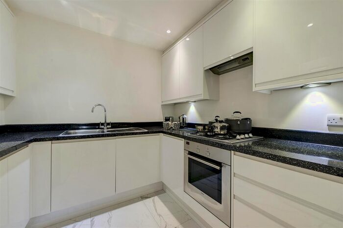 4 Bedroom Flat To Rent In Lexham Gardens, London, W8