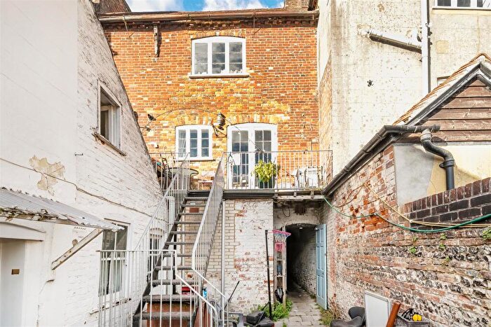 2 Bedroom Apartment For Sale In Market Place, Blandford Forum, DT11