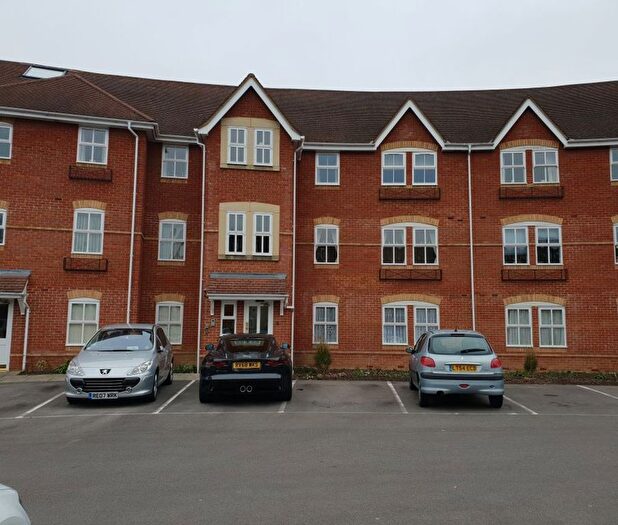 2 Bedroom Flat To Rent In Bevan Gate, Bracknell, RG42