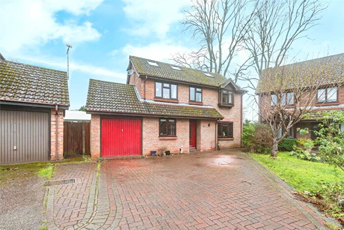 5 Bedroom Detached House For Sale In Herridge Close, Bramley, Tadley, Hampshire, RG26