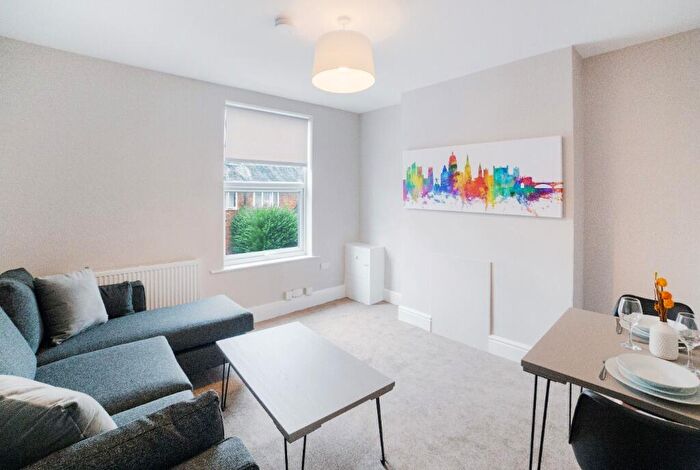 2 Bedroom Garage / Parking To Rent In Mundella Road, Nottingham, Nottinghamshire, NG2