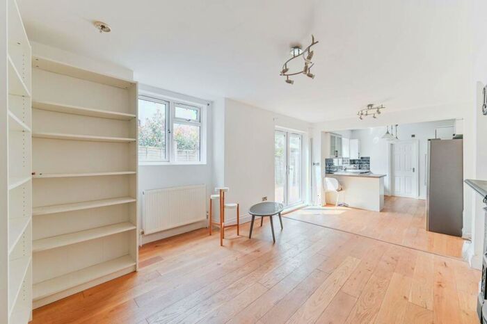 2 Bedroom Flat To Rent In Leicester Road, Croydon, CR0