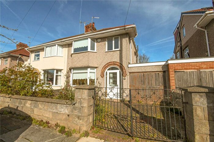 3 Bedroom Semi-Detached House For Sale In Heygarth Drive, Greasby, Wirral, CH49