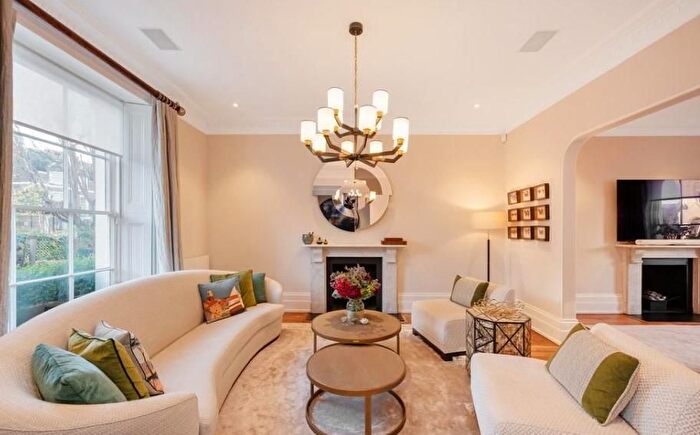 6 Bedroom Terraced House For Sale In Clifton Hill, St John's Wood, NW8