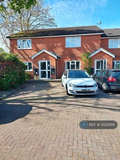 1 Bedroom Flat To Rent In Brocas Road, Reading, RG7