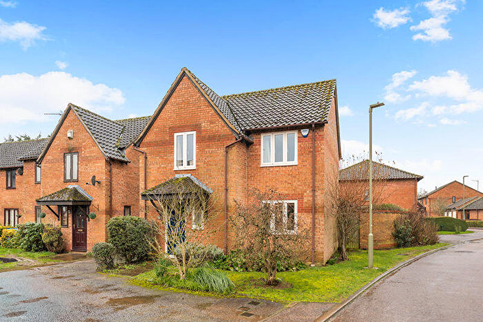 3 Bedroom Detached House For Sale In Mill Close, Deddington, OX15