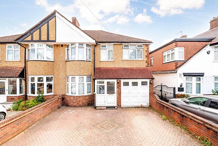 6 Bedroom Semi Detached House For Sale In Cheyne Avenue, Twickenham, TW2